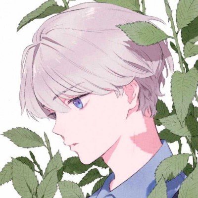 无人叉车撞向救护车